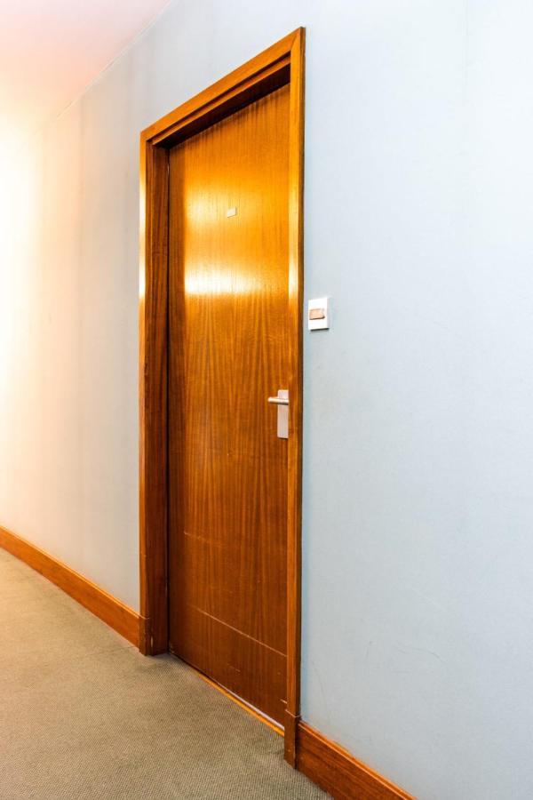 ポアティエLe 12 Carnot - Serenite Assuree Dans Ce Grand Studioアパートメント エクステリア 写真